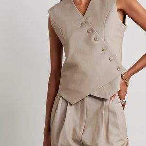 NWT THE FRANKIE SHOP VEST